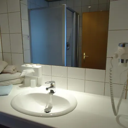 ゲストハウス Asingerhof シュラートミンク