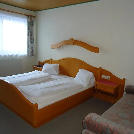 Asingerhof ゲストハウス 3*